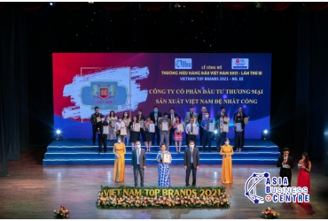 Việt Nam Đệ nhất Cổng vinh dự nhận giải 